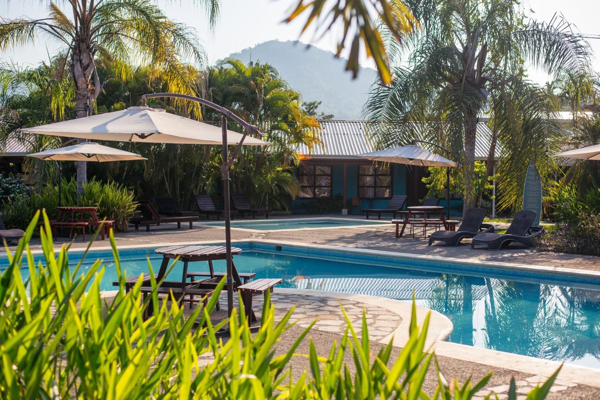Beach Break Resort & Cr Surf Camp Jaco Exterior photo