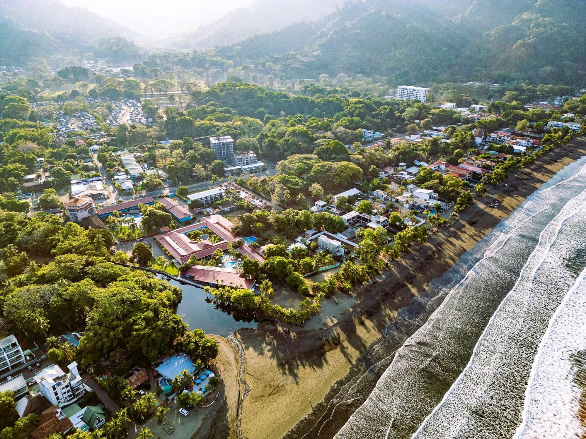 Beach Break Resort & Cr Surf Camp Jaco Exterior photo