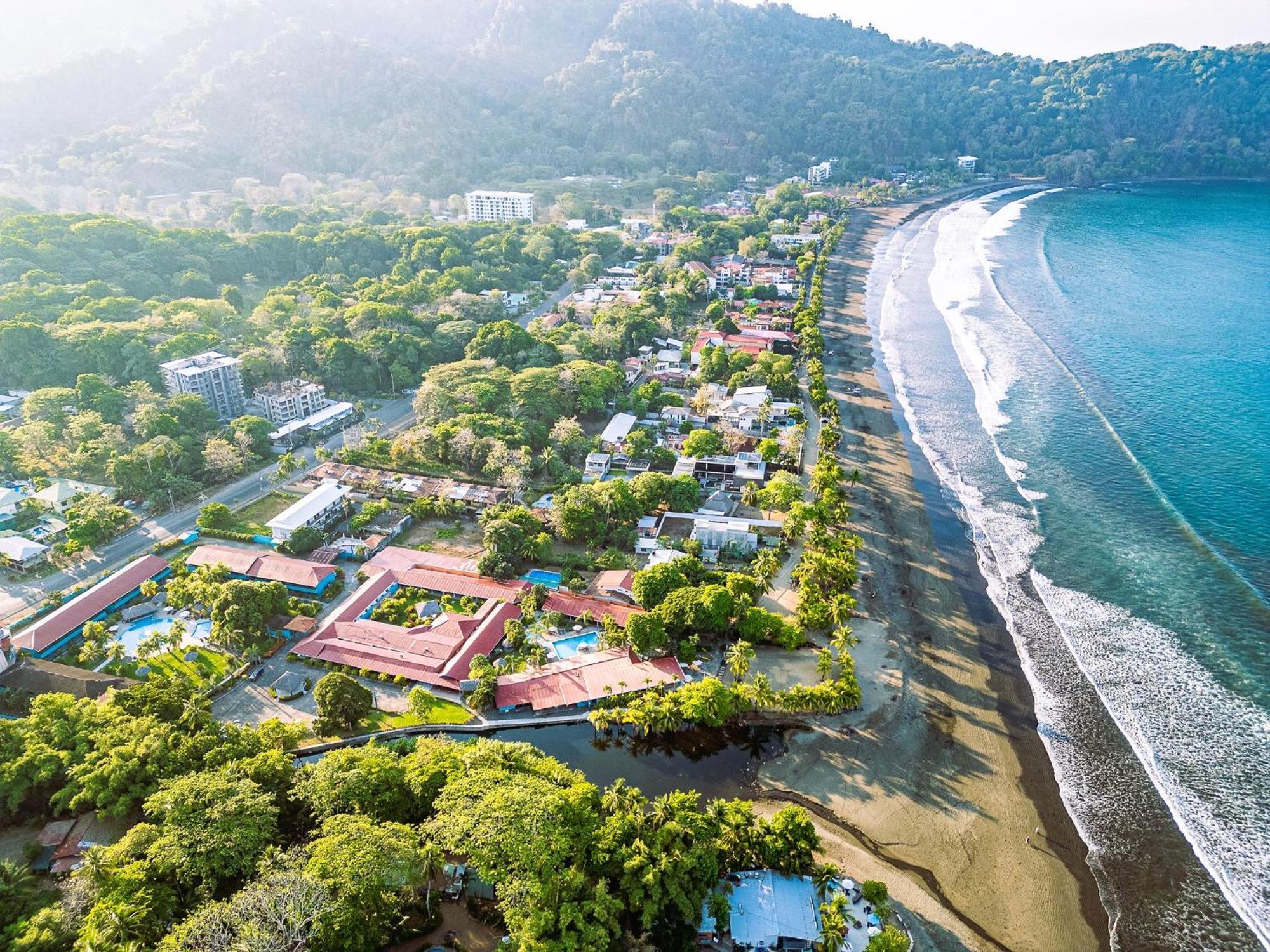 Beach Break Resort & Cr Surf Camp Jaco Exterior photo