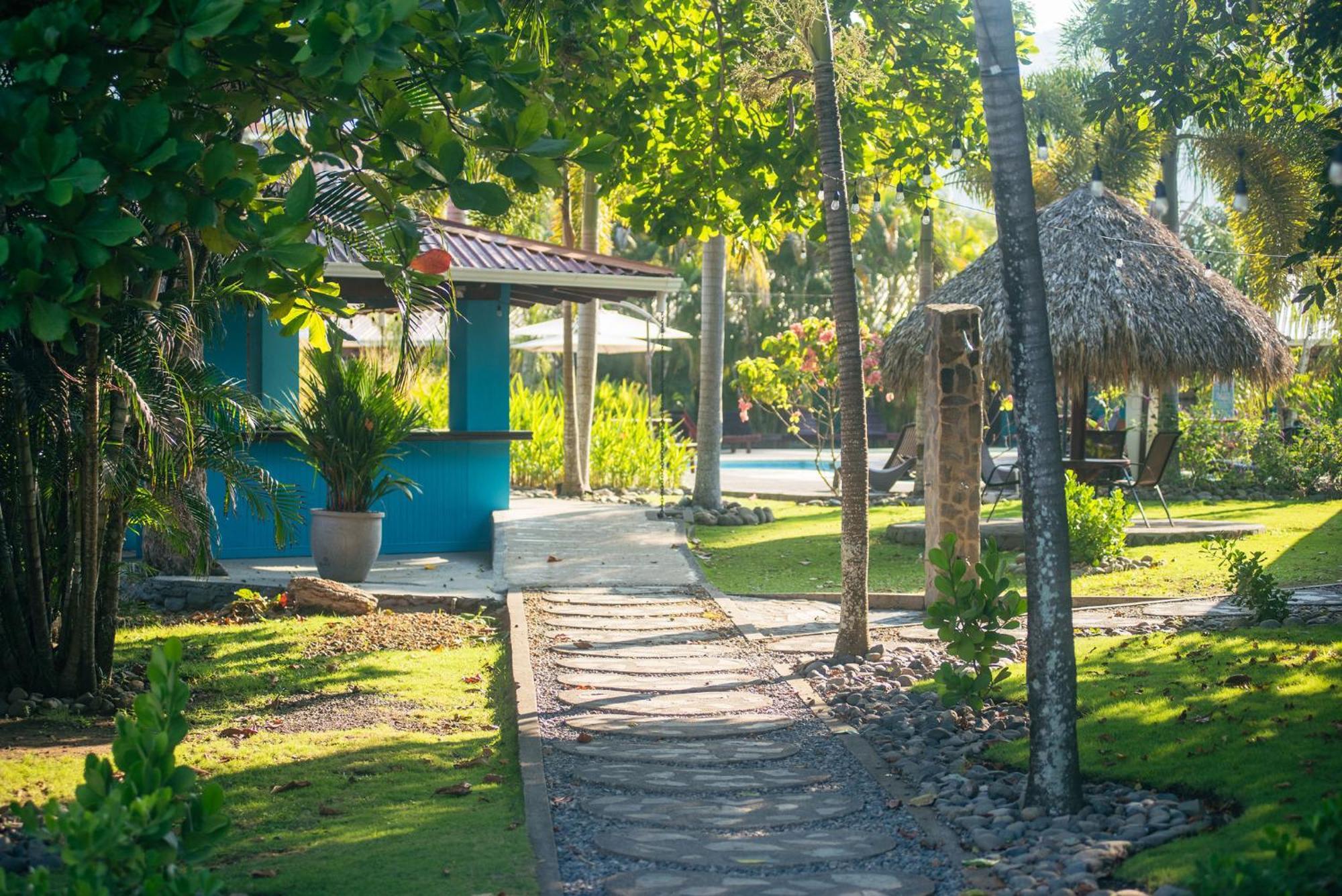 Beach Break Resort & Cr Surf Camp Jaco Exterior photo