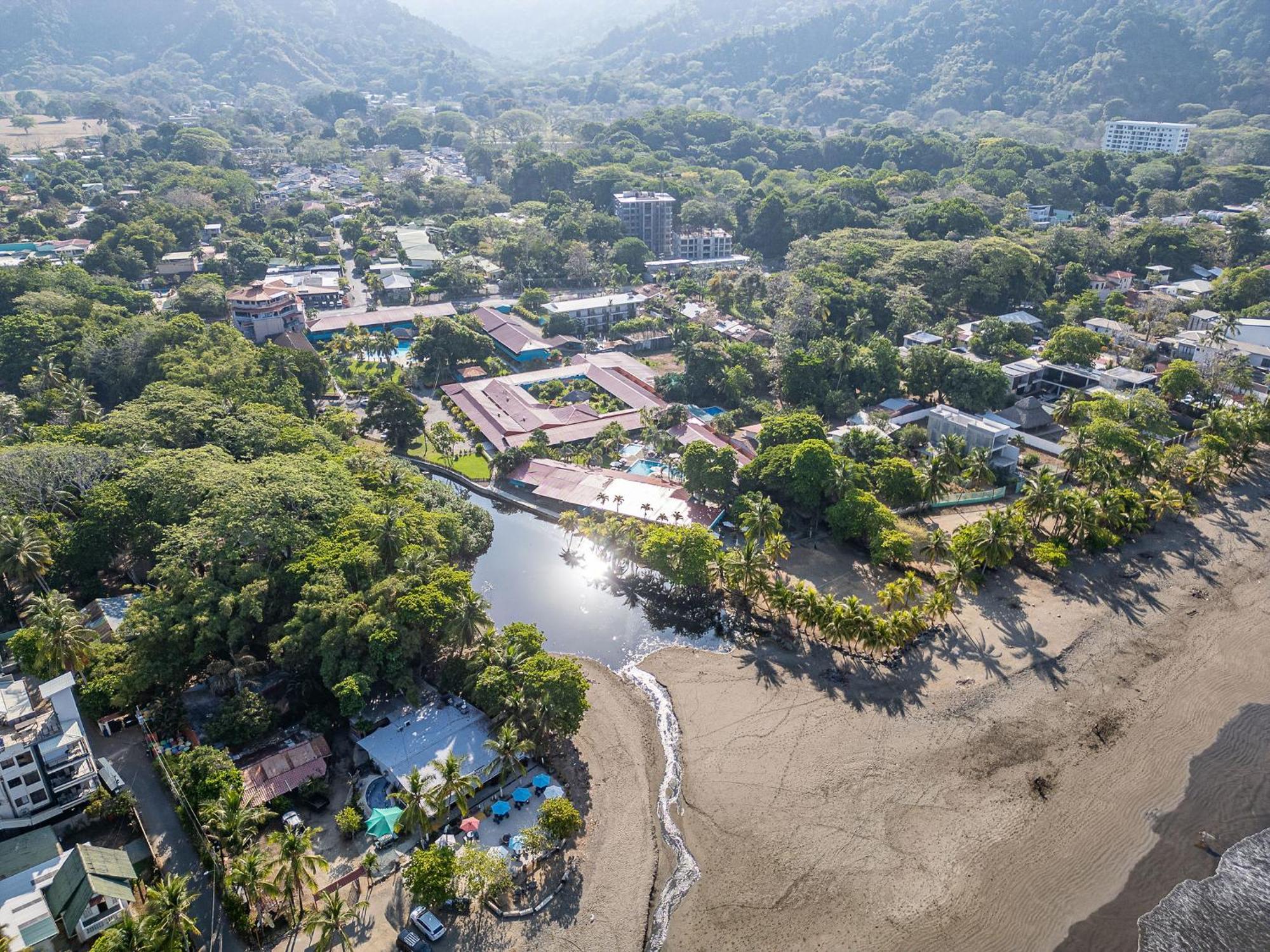 Beach Break Resort & Cr Surf Camp Jaco Exterior photo