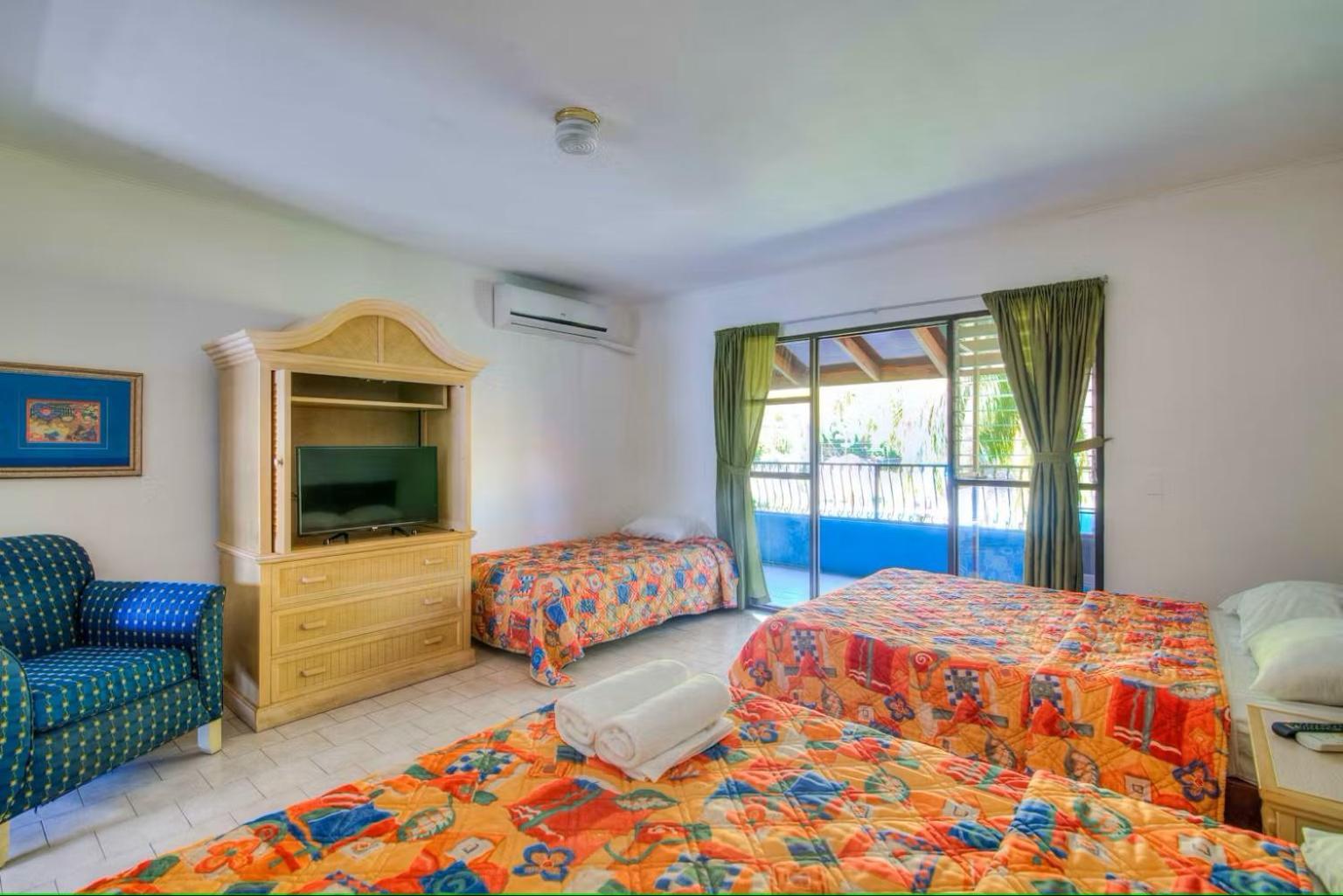 Beach Break Resort & Cr Surf Camp Jaco Exterior photo